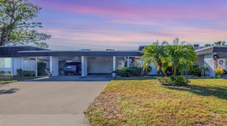 1305 Glen Oaks Dr E Unit 130, Sarasota, FL 34232