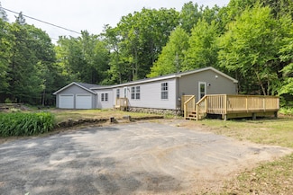 302 Canton Rd, Livermore, ME 04253