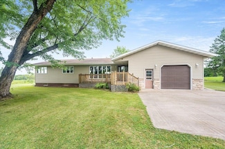 5426 S Darrow Rd, Superior, WI 54880