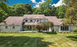 3700 Chagrin River Rd, Chagrin Falls, OH 44022