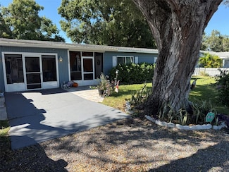 1020 36th St W, Bradenton, FL 34205