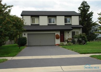 829 Village Pkwy, Waterville, OH 43566