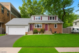 55 Morris St, East Orange, NJ 07017