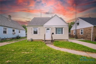 42 California Blvd, Toledo, OH 43612