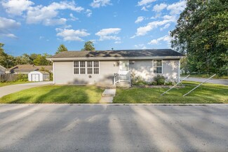 12853 Morse Ln, Cedar Lake, IN 46303