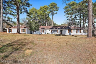 102 Scottdale Dr, Jackson, MS 39212