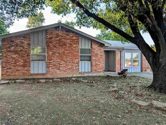 1002 Jan Dr, Burkburnett, TX 76354