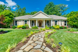 9218 Marlboro Cir, Louisville, KY 40222