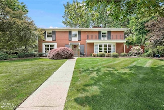 615 Westchester Rd, Grosse Pointe Park, MI 48230