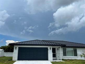 1359 Cambridge Dr, Venice, FL 34293