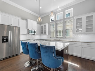 9662 Knight Rd, Houston, TX 77045