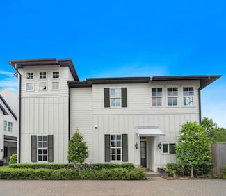 3420 W 12th St, Houston, TX 77008