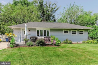 8 Hollybrook Ave, Lumberton, NJ 08048