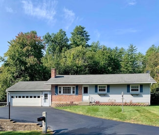 24 Beacon Dr, MerriMacK, NH 03054