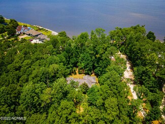 213 Sailaway Ct, Havelock, NC 28532