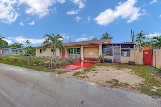 2458 Plunkett St, Hollywood, FL 33020