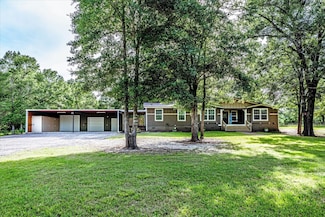 78 Piney Point Rd, Huntsville, TX 77340