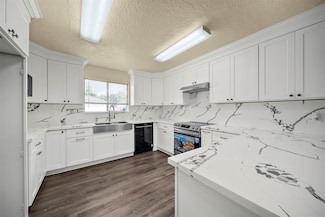 14107 Woodnook Dr, Houston, TX 77077