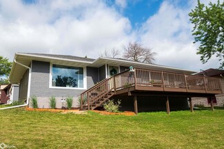 1813 Edgebrook Dr, Marshalltown, IA 50158