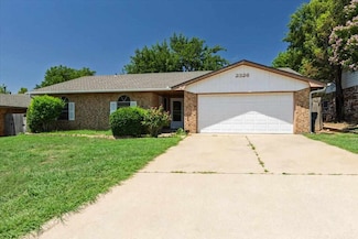 2326 NW 77th St, Lawton, OK 73505