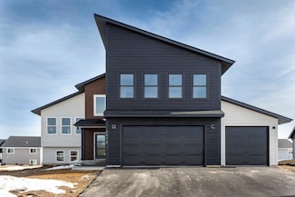 739 Magoo Rd, Hudson, WI 54016