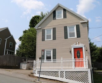10 Rawlins St, Salem, MA 01970