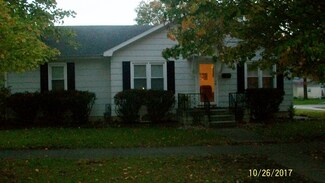 110 Benton St, Rossville, IL 60963