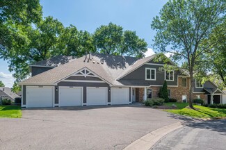 6886 Langford Dr, Edina, MN 55436
