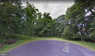 15-17 Alice Trail, Carroll Valley, PA 17320