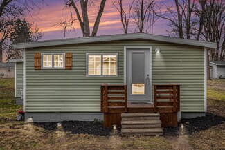 6597 Lakewood Dr, Delton, MI 49046