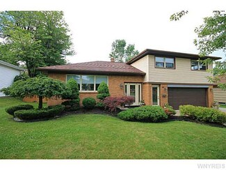 24 Coventry Rd, Williamsville, NY 14221