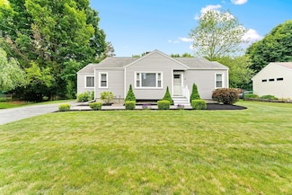 15 Flanders Rd, Westborough, MA 01581