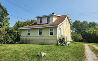 8579 Grubb Rd, Mc Kean, PA 16426