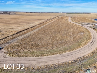 33 Bald Eagle Dr, Chapman, NE 68827