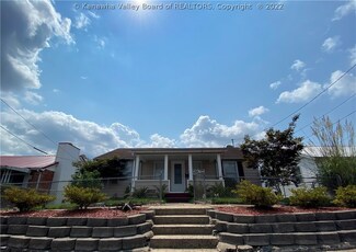 3206 32nd St, Nitro, WV 25143
