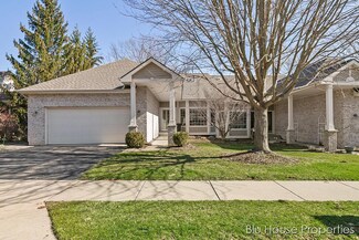 2115 Lamberton Creek Ln NE Unit 18, Grand Rapids, MI 49505