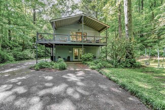 1028 Rustic Hills Dr, Ashland City, TN 37015