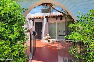 708 W Roller Coaster Rd, Tucson, AZ 85704