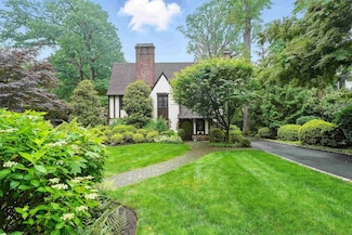 15 Wayside Place, Montclair, NJ 07042