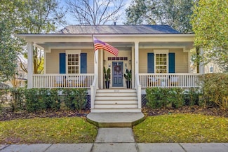 1013 Barfield St, Daniel Island, SC 29492