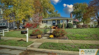 9 Vernon St, Parlin, NJ 08859