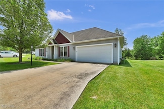5335 Arlington Ln, Cleveland, OH 44134