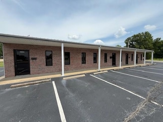 16214 Highland Dr, McKenzie, TN 38201