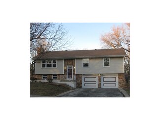 812 NE 80th Terrace, Kansas City, MO 64118