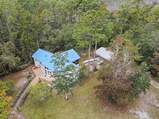 100 Melanie Ln, Apalachicola, FL 32320