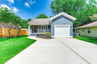 2230 N Pearland Ave, Pearland, TX 77581