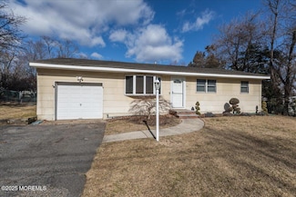 42 Redwood Place, Jackson, NJ 08527