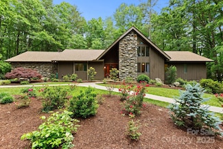 195 Tranquility Place, Hendersonville, NC 28739