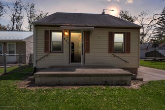 122 N Deerfield Ave, Lansing, MI 48917