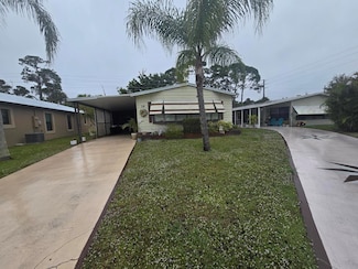 39 Flores Del Norte, Fort Pierce, FL 34951